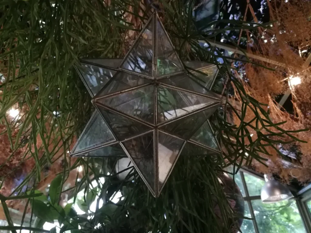 A glass stare decoration to hang from the ceiling.